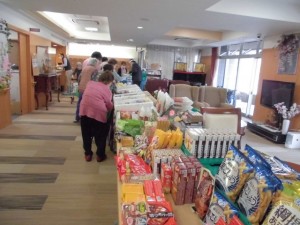 200423_ファミリーマート　出張販売（チャームスイート緑地公園）
